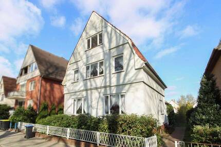 Willkommen im neuen Familienglück: Einfamilienhaus mit Garten und Garage in Bremen