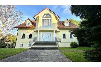 Haus zum Kaufen in Bad Liebenzell 830.000,00 € 286 m²