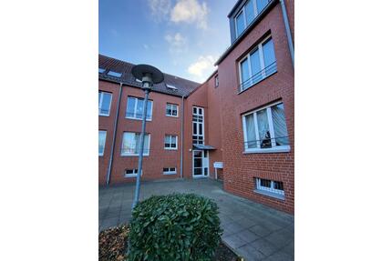 Helle 2-Zimmer-Wohnung - Einbauküche & Dachterrasse - Marktplatz - Hannover Ahlem-Badenstedt-Davenstedt