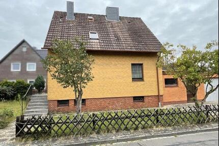 Renovierungsbedürftiges kleines Haus in zentraler Lage - Gifhorn