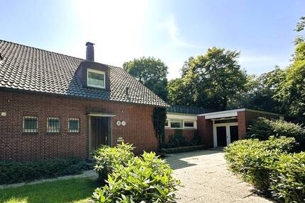 Elegantes Mehrzweckhaus mit Büros, Saal und Panorama-Garten - Wangerland Horumersiel