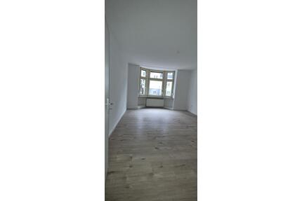 Frisch renovierte 3-Zimmer-Wohnung – Erstbezug nach Sanierung - Wuppertal Barmen
