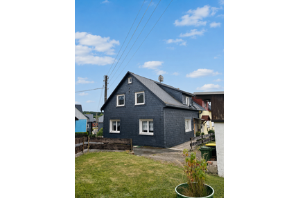 Haus zum Kaufen in Schmiedefeld 89.000,00 € 96 m²