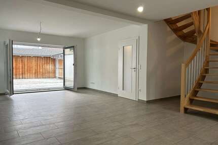 Haus zum Kaufen in Eichendorf 279.000,00 € 100 m²