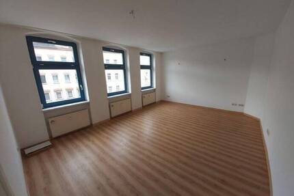 3-Zi.-Whg. mit Balkon in Döbeln zu vermieten