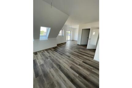 Neuwertige 3-Zimmer Wohnung mit Carport und Einbauküche - Friesoythe