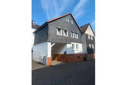 Einfamilienhaus Provisionsfrei mit Scheune & großem Garten - Lollar