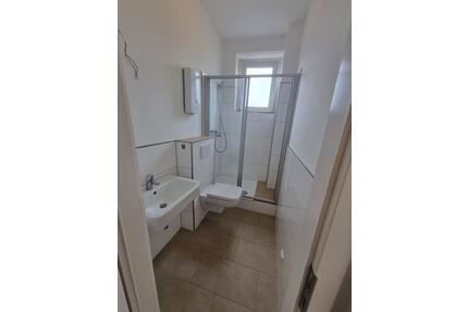 Endlich Zuhause! 2-Zimmer-Wohnung mit modernem Bad in Derendorf - Düsseldorf