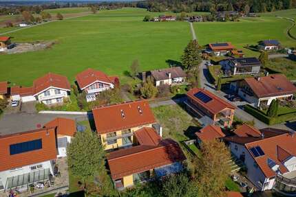 Haus zum Kaufen in Vogtareuth 1.488.000,00 € 435 m²