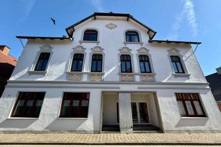 Haus zum Kaufen in Cuxhaven 395.000,00 € 333 m²