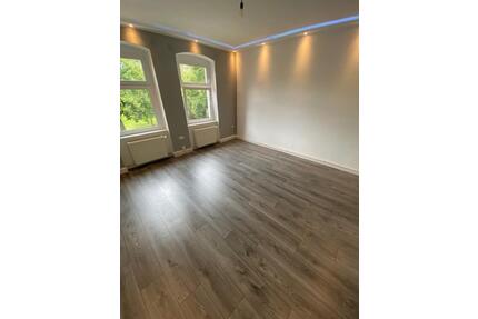 Helle 2-Zimmer-Altbauwohnung mit Parkblick & modernster Technik - Schöneiche bei Berlin