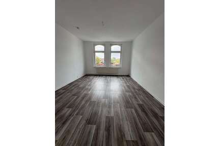 Wohnung zum Kaufen in Güstrow 165.000,00 € 95.66 m²
