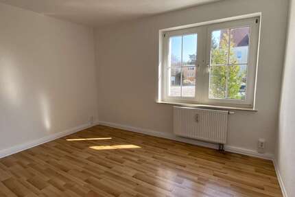 Wohnung zum Mieten in Groß Schacksdorf 323,00 € 66 m²