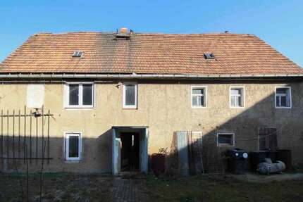 Haus zum Kaufen in Priestewitz 69.000,00 € 150.29 m²