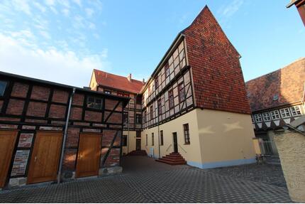 Altstadtflair mit Komfort: 3-Zimmer-Wohnung mit Stellplatz im Herzen von Quedlinburg