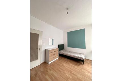 Helles 20 m2 Zimmer in ruhiger 3er WG - einziehen & wohlfühlen! - Stuttgart Luginsland