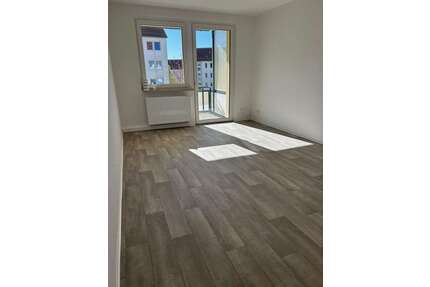 Wohnung zum Mieten in Lichtenstein 321,61 € 57.83 m²