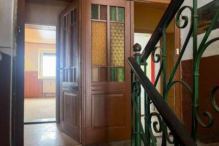 Haus zum Kaufen in StollbergErzgeb. 79.000,00 € 260 m² - Stollberg/Erzgeb.