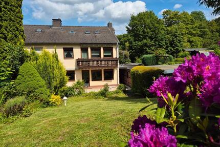1-2 Familienhaus mit Baugrundstück 3 Garagen Alt-Erkrath
