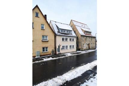 Großzügige 3-Zi.DG-Wohnung: 102 m², Parkett, Terrasse,Schnaittach