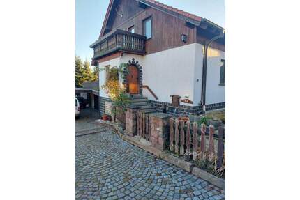 Hübsches EFH mit Charme - 380.000,00&nbsp;EUR Kaufpreis, ca.&nbsp; 220,00&nbsp;m&sup2;&nbsp;Wohnfl&auml;che in Penig (PLZ: 09322)