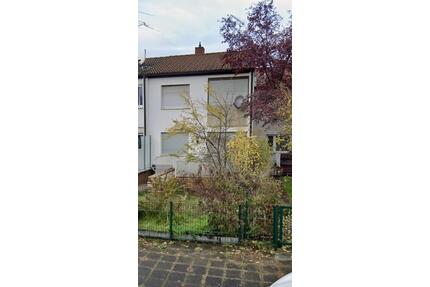 Klassisches Reihenmittelhaus - Ideal für Handwerker - Nürnberg Almoshof