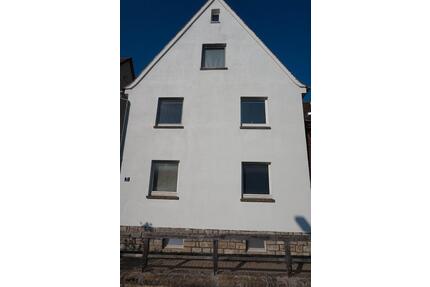 1–2 Familienhaus mit Garten in Burgbernheim zu vermieten