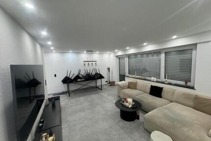 Luxuriöse kernsanierte 3,5-Zimmer-Wohnung mit Garage, Ab 20.05 - Geislingen an der Steige