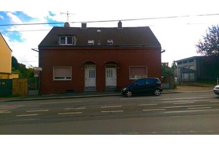 2 Häuser in Einem - 630.000,00&nbsp;EUR Kaufpreis, ca.&nbsp; 248,00&nbsp;m&sup2; in Essen (PLZ: 45355) Stadtbezirk IV