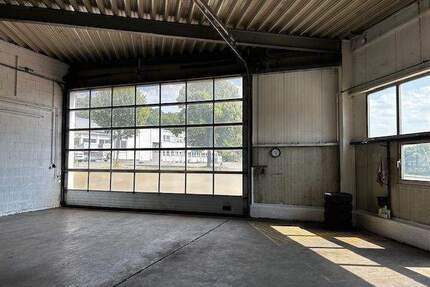 Großzügiger Hallenkomples - 1.470,00&nbsp;EUR Kaltmiete, in Coburg (PLZ: 96450) Ketschendorf