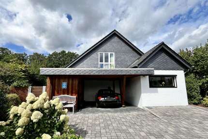 Haus zum Kaufen in Sassenburg 498.000,00 € 229.18 m²