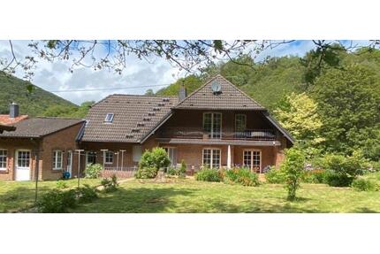 Landhaus Hocheifel mit 1,3 ha Grundstück - Schuld