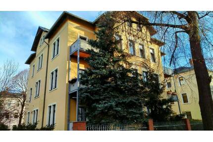 Charmante Dachgeschoßwohnung in einem MFH in Heidenau zu vermieten