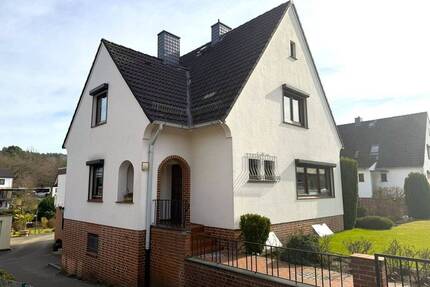 Flexibel nutzbares, äußerst gepflegtes Dreifamilienhaus in der Nähe der Fischbeker Heide! - Hamburg Neugraben-Fischbek