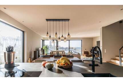 Haus zum Kaufen in Wiesbaden 2.225.000,00 € 237.34 m²