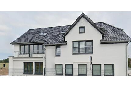 Helle 3-Zimmer-Erdgeschosswohnung mit großer Terrasse - Reinfeld (Holstein)