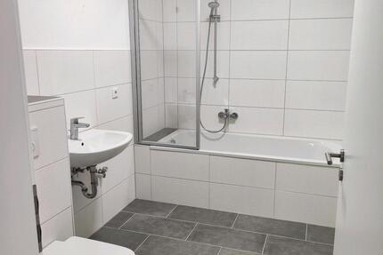 3 Raum Wohnung in Steinpleis - 675,00&nbsp;EUR Kaltmiete, ca.&nbsp; 80,88&nbsp;m&sup2; in Werdau (PLZ: 08412)