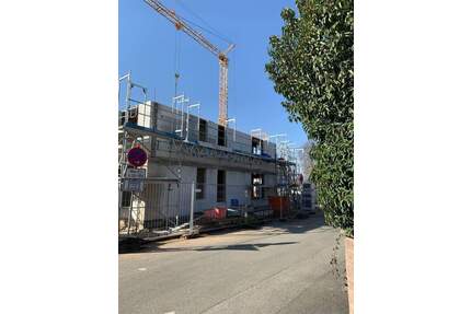 Sieht gut aus für Sie! Top-2-Zimmer-Neubau-Whg. mit Balkon, Duschbad, Abstellraum, großzügig belichtet, barrierefrei und mit Komplett-Ausstattung! - Fürth Ronhof