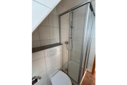 Anfragestopp - 2 Zimmer-DG-Wohnung in Büdelsdorf