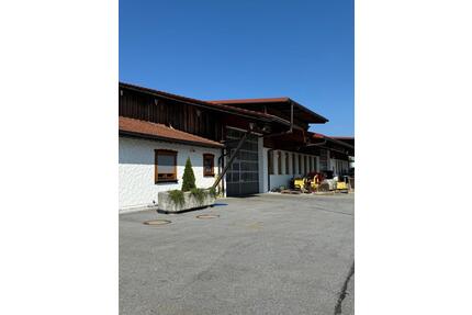 Lagerhalle in Neukirchen v.W: - 2.500,00&nbsp;EUR Kaltmiete, ca.&nbsp; 400,00&nbsp;m&sup2; in Fürstenstein (PLZ: 94538)