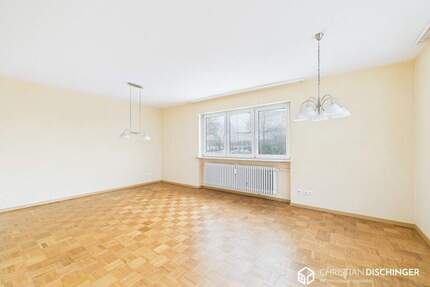 Ruhe genießen, Garten erleben: Modernisiere 3-Zimmer-Wohnung mit Privatgarten - Obertraubling
