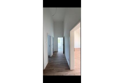 Große 4 Raum Wohnung mit Blick auf den Windberg - Freital