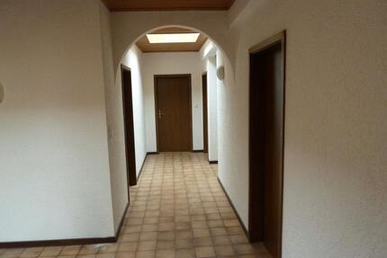 Wohnung Zimmer in WG - 288,00&nbsp;EUR Kaltmiete, ca.&nbsp; 78,00&nbsp;m&sup2; in Nentershausen (PLZ: 56412)