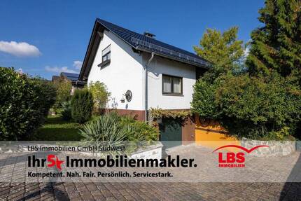 Freistehendes Einfamilienhaus mit Garten und Garage - Kerzenheim