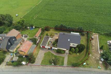 Großes Einfamilienhaus in schöner Lage - Velpke Meinkot