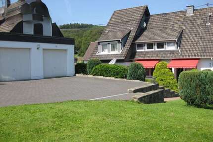 Haus zum Kaufen in Wiehl 439.000,00 € 212 m²