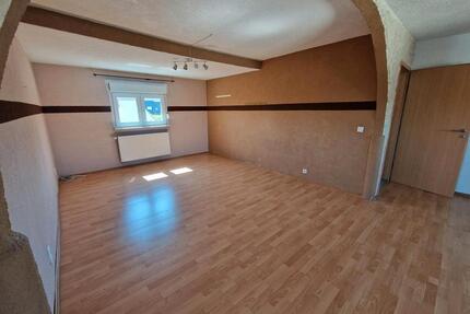 3-Zimmer-Wohnung inkl. Küche mit Esszimmer+ Balkon in Bretten