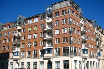 Lichtdurchflutete 3 Zimmer Wohnung mit 2 Balkonen fast an der Elbe - Dresden Johannstadt-Nord