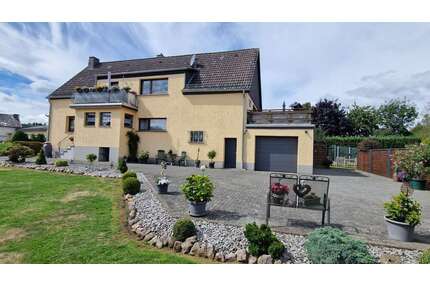 Haus zum Kaufen in Blankenheim 299.000,00 € 178.05 m²