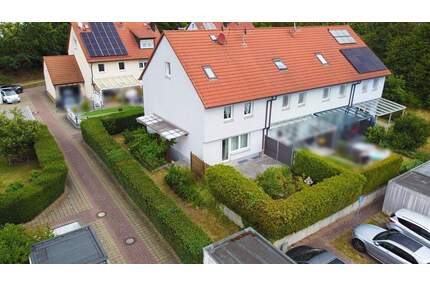 Schönes Reihenendhaus mit Garten, Garage und Stellplatz in Nürnberg-Gebersdorf